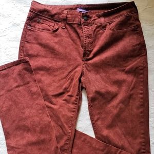 EUC NYDJ Leggings Burgundy Fleur Di Lis Size 6